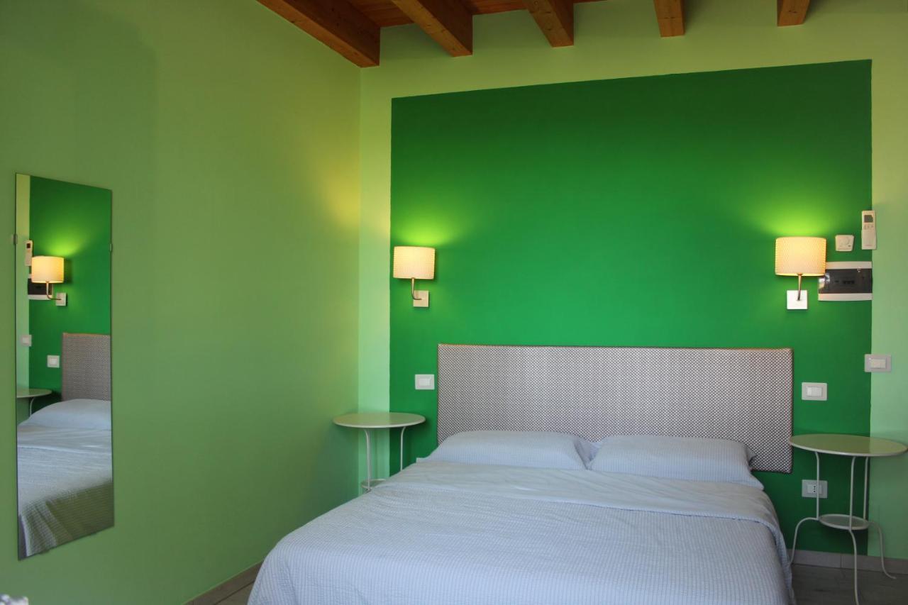 B&B Ai Prati Lesignana Buitenkant foto